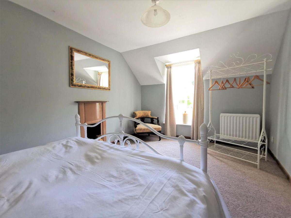 Wellstone Cottages - Jasmine Llanfyrnach Экстерьер фото